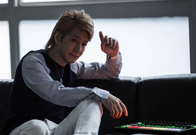 Makiyo爆曾遇過出手大方的男生：「音樂製作人小室哲哉帶我去賭場，籌碼多到像大樓，他說『左邊、右邊，隨便選』，但我不知道怎麼玩，就全輸光了，他面不改色地說沒關係，後來我問他籌碼到底多少錢，他才說3千萬。」(本報資料照片)