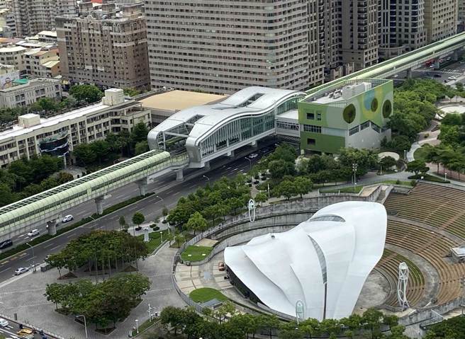 为抑制租屋市场逃税问题，财政部先前针对10户以上囤房大户专案已于2022年3月底完成，查核总件数1,734件中，核定补税1,007件，补徵税额9,985万元，平均一件补税9.9万元。（卢金足摄）

