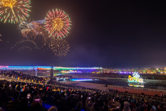 南投灯会闭幕 23天创550万人潮