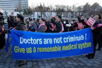韓國政府令醫生們在2月底結束罷工 否則重罰
