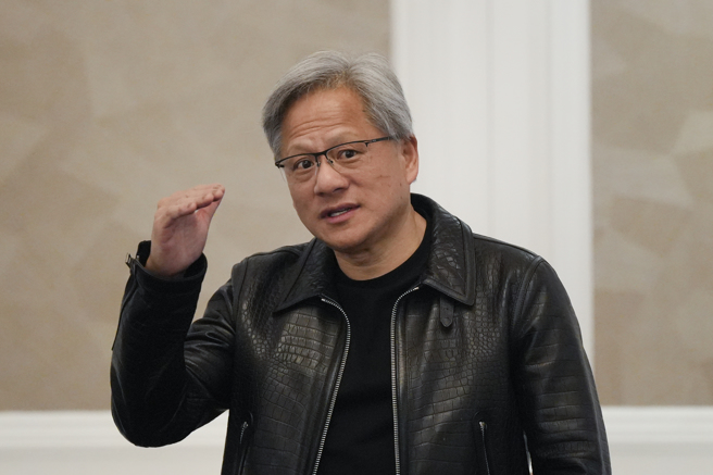 辉达创办人黄仁勋多次称讚华为，官方文件更将其列为主要竞争对手。（图／美联社）