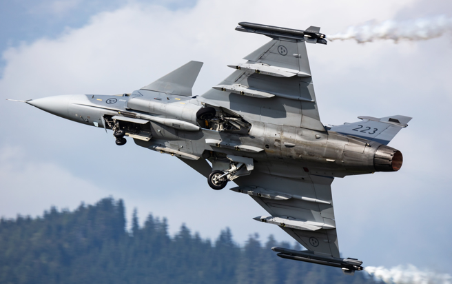 瑞典防务与安全承包商绅宝（Saab）JAS39「狮鹫」（Gripen）战机的资料照。（图:shutterstock/达志）