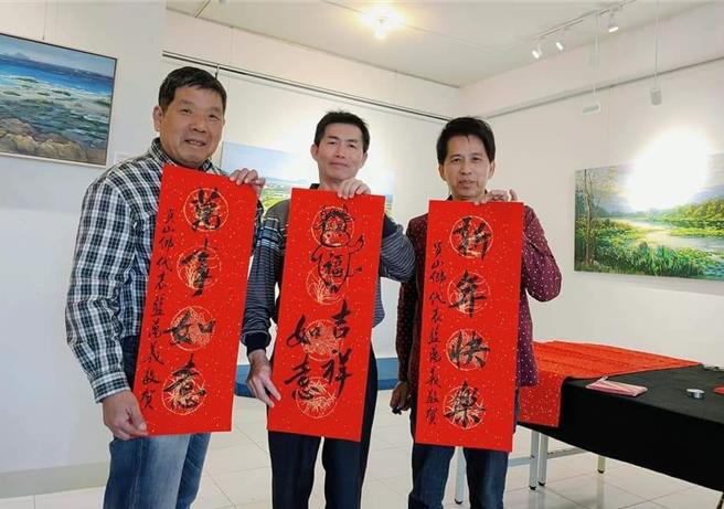 前鄉民代表藍萬義（左）決定參選。（民眾提供／吳佩蓉宜蘭傳真）