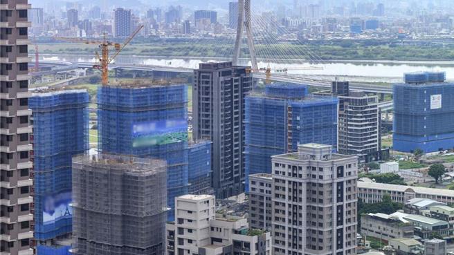 一位公务员近日约了代销业者看预售屋，没想到对方得知他的职业后随即转变态度，让他相当傻眼。（示意图／资料照）