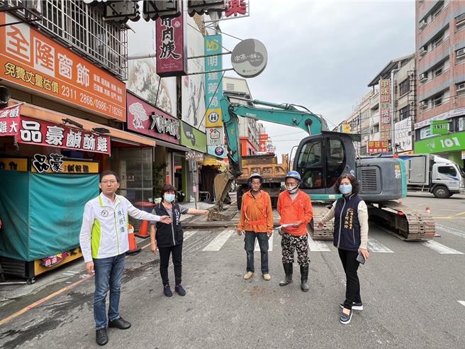 自来水公司26日起在青海路、汉口路及忠明路等路段进行管线汰换工程，工期预计2个多月，将採分段分期施工。(林祈烽提供)