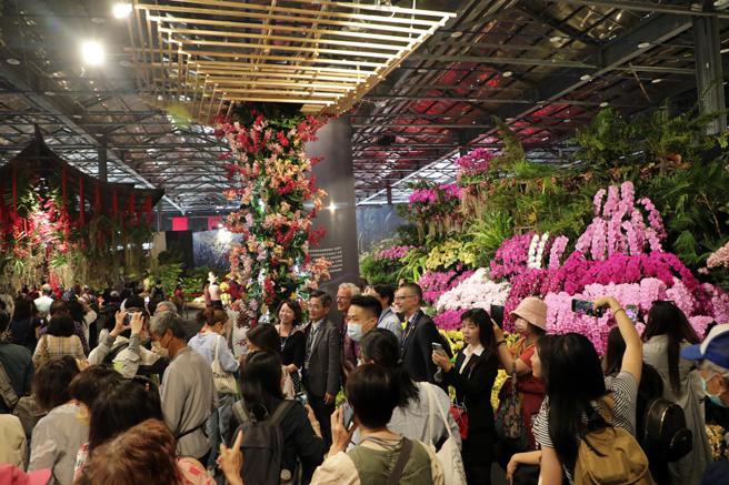 国际兰展开幕吸引游客参展 (图片来源：台南市政府提供)