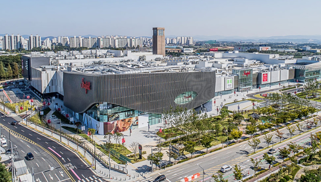 商场外观。（翻摄官网）