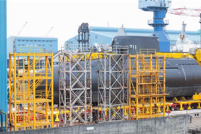 「海鲲号」几乎全舰移出。（袁庭尧摄）