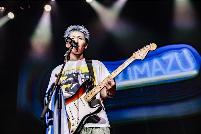 今津涉透露自己习惯在白天创作。（华纳国际部提供）