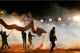 苗栗𪹚龍最後儀式 「化龍返天」相約明年再見