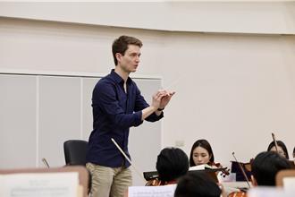 國際當紅鋼琴家瓦洛金 與北市交同台演柴一