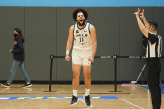 UBA》下半場後來居上 世新複賽首戰奪勝