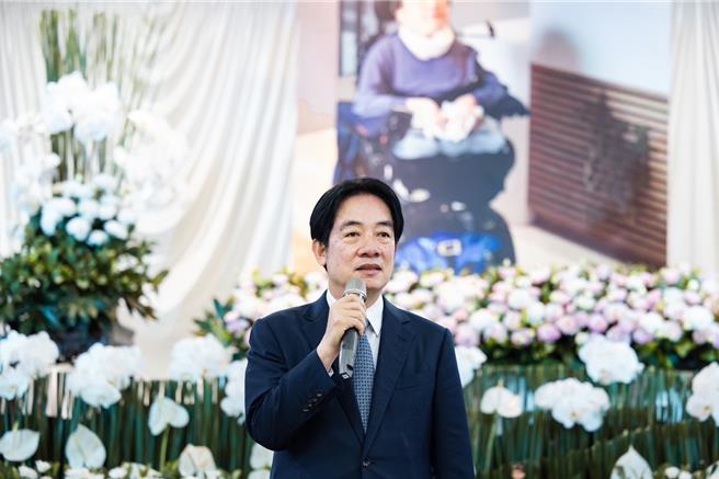 陈俊翰告别式27日上午举办，副总统赖清德前来致哀。（民进党中央党部提供／陈育贤新竹传真）