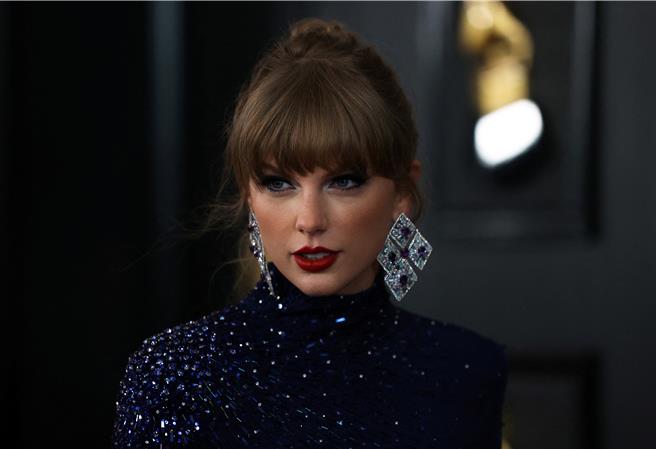 一名澳洲摄影师向警方控诉，称他在雪梨海港码头遭美国34岁超人气歌坛天后泰勒丝（Taylor Swift）的父亲袭击。图为泰勒丝。（路透社）