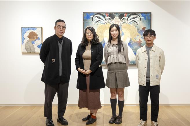 藝術家洪永欣（左2）、藝術家周依潔（右2）、藝術家江基名（右1）共同向觀眾推薦「美的奧秘」。（寶吉祥藝術中心提供／李怡芸台北傳真）