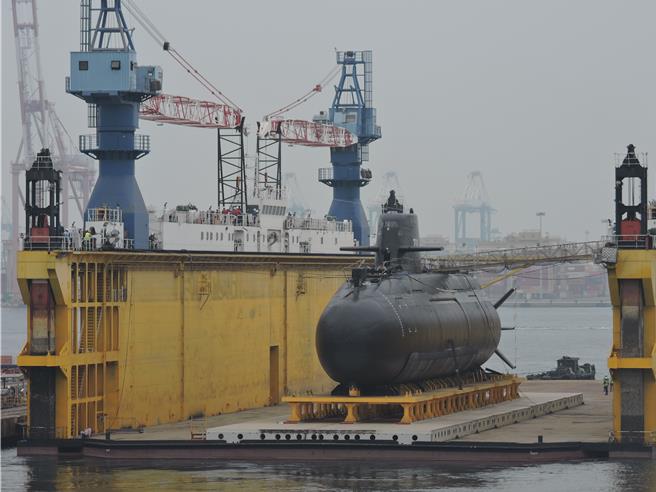 海鲲号亮相。（洪靖宜摄）