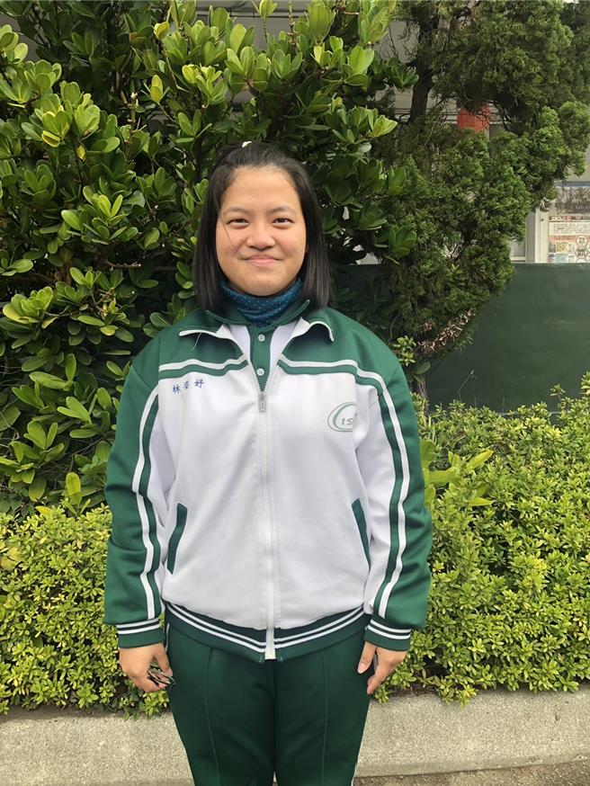 林姿妤预计可录取国立清华大学教育心理与谘商学系。（君毅高中提供／李京升苗栗传真）