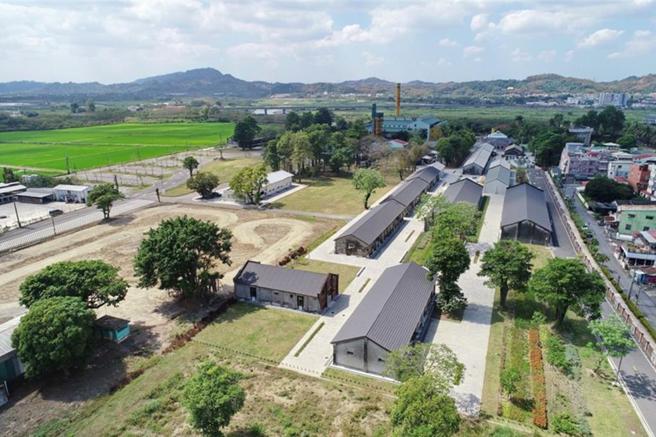 旗山糖廠重新改造之後，成為全新的「旗糖農創園區」。（圖：高雄都發局提供）