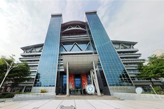 嘉义市政府前机要专员吴健荣涉收贿被起诉，二审判有期徒刑7年6月，褫夺公权5年，全案定谳。（取自google地图∕吕妍庭嘉义传真）