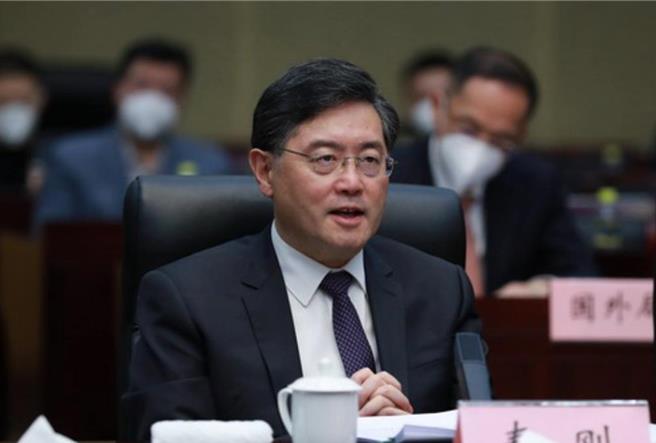 大陆全国人民代表大会常务委员会27日公告，前外长秦刚辞去全国人大代表职务。（中国外交部官网）