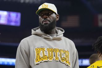 NBA》又是詹皇的錯？美球評：布朗尼的壓力來自父親