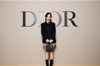 Dior 2024秋冬大秀 吸引Jisoo 娜塔莉波曼等人現身秀場