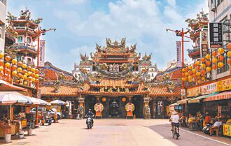 嘉县 新港迎妈祖 推文青景点1日游