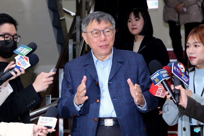 民眾党主席柯文哲选前就表态挺陆配。图为他日前受访照（资料照／黄世麒摄）