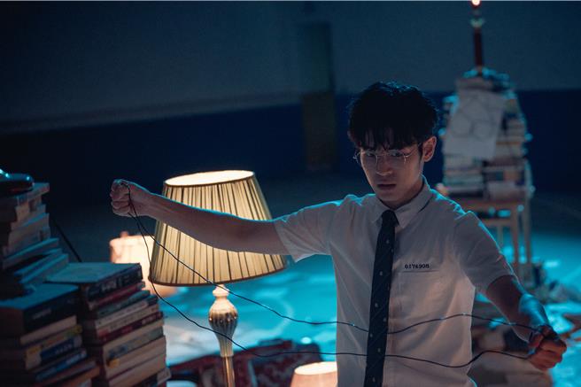 张丰豪透过解开数学谜题脱逃获救。（络思本娱乐提供）