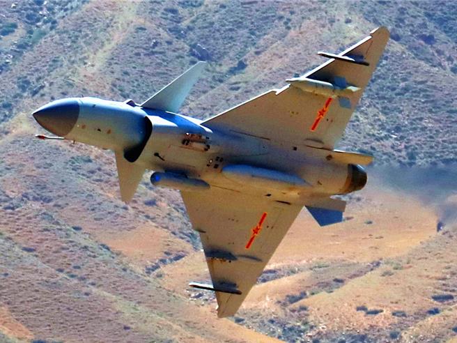中共空軍殲-10戰機。（新華社）