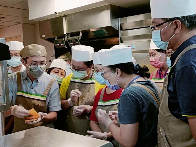 5050壮世代就业网络合作补助要点，提案内容可规划办理中高龄职场体验式徵才活动。（桃竹苗分署提供／蔡明亘桃园传真）