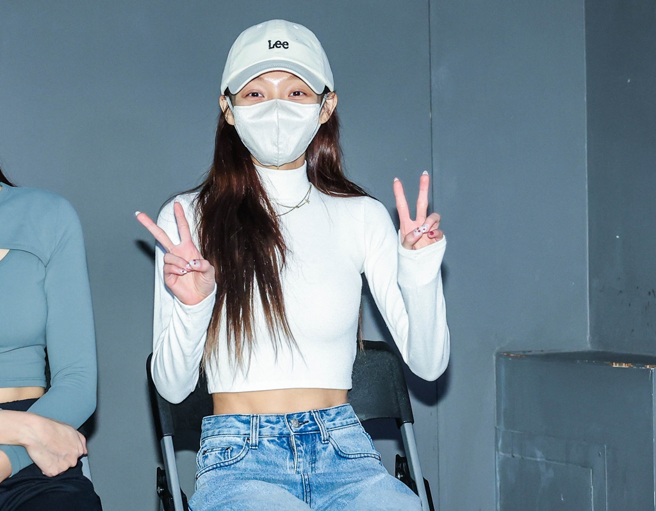 林襄今素顏現身練習室。（粘耿豪攝）