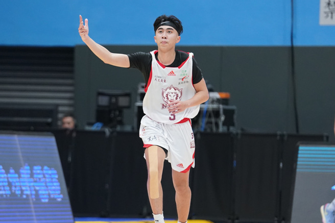 台湾师大魏芃禾单场投进5记三分球、进帐18分。（大专体总提供）