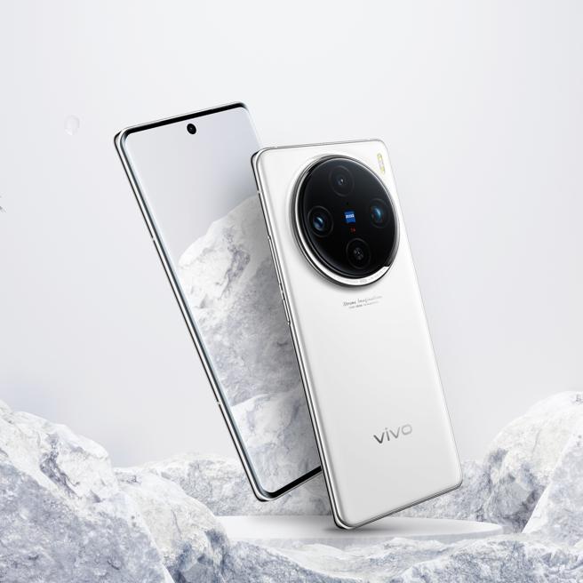 vivo X100 Pro新色「白月光」，建议售价3万4990元。