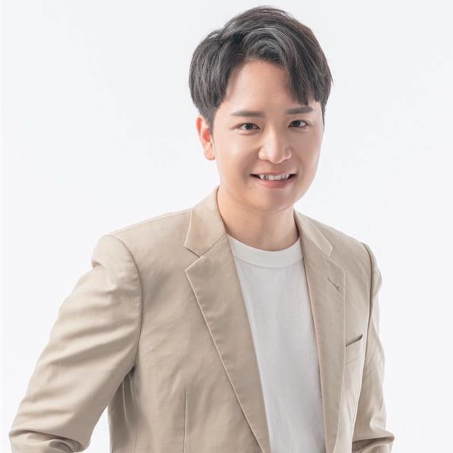 国民党立委罗廷玮强调，支持林右昌的说法，盼中央在全台各县市大批购买土地、建设宅，抑制房价。（取自罗廷玮脸书）