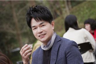 男歌手夯曲紅到國外 自曝榮任理事長身家背景曝光