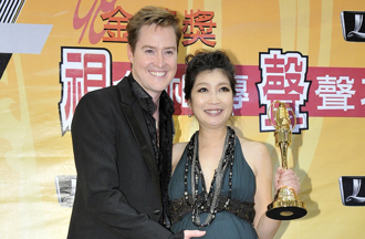 夏克立曝黃嘉千驗傷單「關鍵4字」 鬆口前妻未入籍加拿大原因