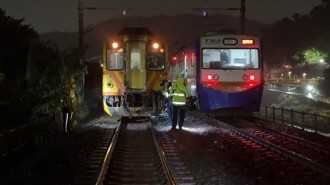 晚間衝撞派出所闖軌道逃逸  小貨車駕駛遭區間車撞死