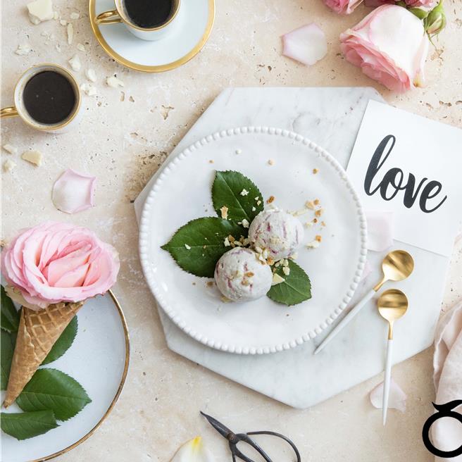 229寿星到莫凡彼用餐可免费享冰淇淋一球。（莫凡彼提供／朱世凯台北传真）