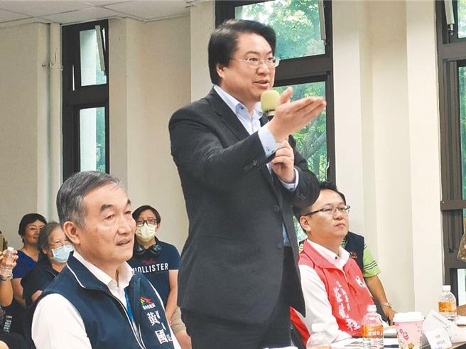 内政部今日公布研拟「虚坪改革方案」，第一波先以建商最常见的停车位「灌虚坪」下手，未来将会修正《公寓大厦管理条例》，改进停车空间登记制度以及改进容积计算问题。（本报资料照片）