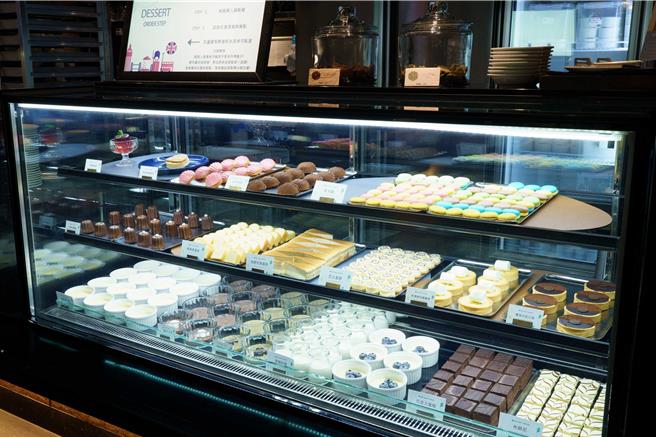 森森烧肉提供多元法式与手作甜点。（森森烧肉提供／朱世凯台北传真）