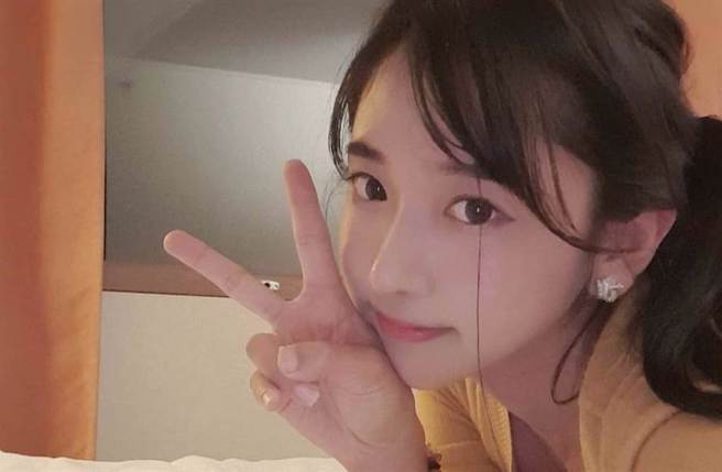 韩国人气实况主企鹅妹。（图／摘自企鹅妹Instagram）