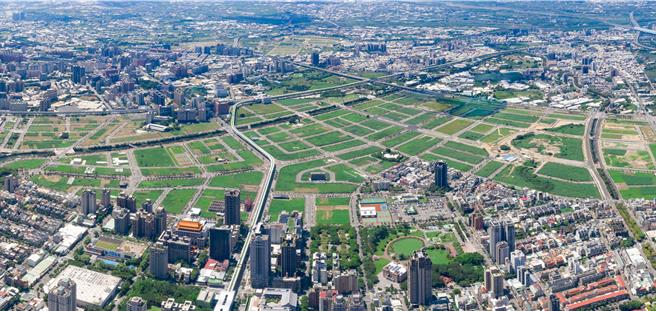 台中市政府3月初将标售13、14期重划区123笔抵费地惹议，图为13期空照图。（中市府提供／张亦惠台中传真）