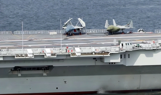 陸航母遼寧艦變更強了？前艦長爆甲板痕跡驚：已完成準備