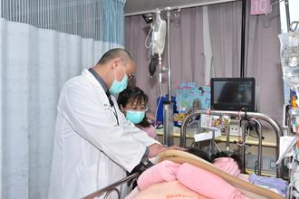 彰化被撞姊妹仍昏迷 醫曝「腦部完全受損」：做最壞打算 