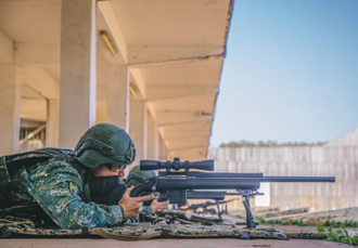 戍守總統官邸鐵衛！憲兵332營狙擊槍與手、步槍實彈射擊  加強應變能力