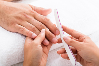 美甲美睫業夯 家數、銷售額5年倍數成長