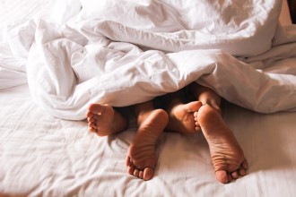 结婚3个月就偷吃 孕妻衝摩铁逮人 渣夫反呛1句引眾怒