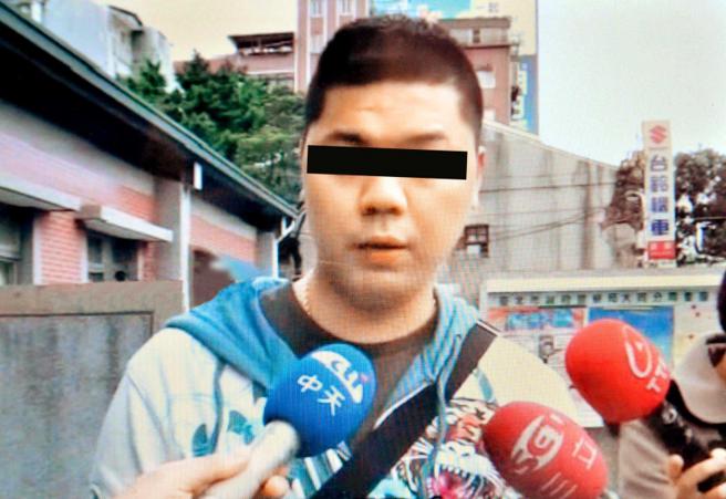 假刑警绑人前一个月，陈男在农历小年夜开保时捷遭连轰3枪，他幸运躲过一劫并接受媒体採访。（图／翻摄「中天新闻」）