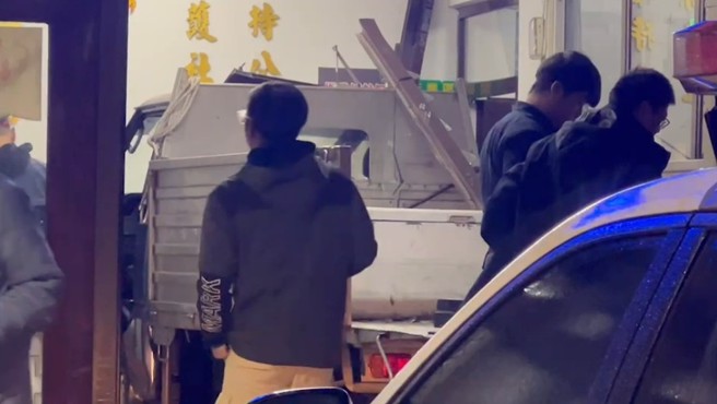 目擊學弟殉職值班台，倖存女警驚恐回憶：車子瞬間衝進來。(中時資料庫)